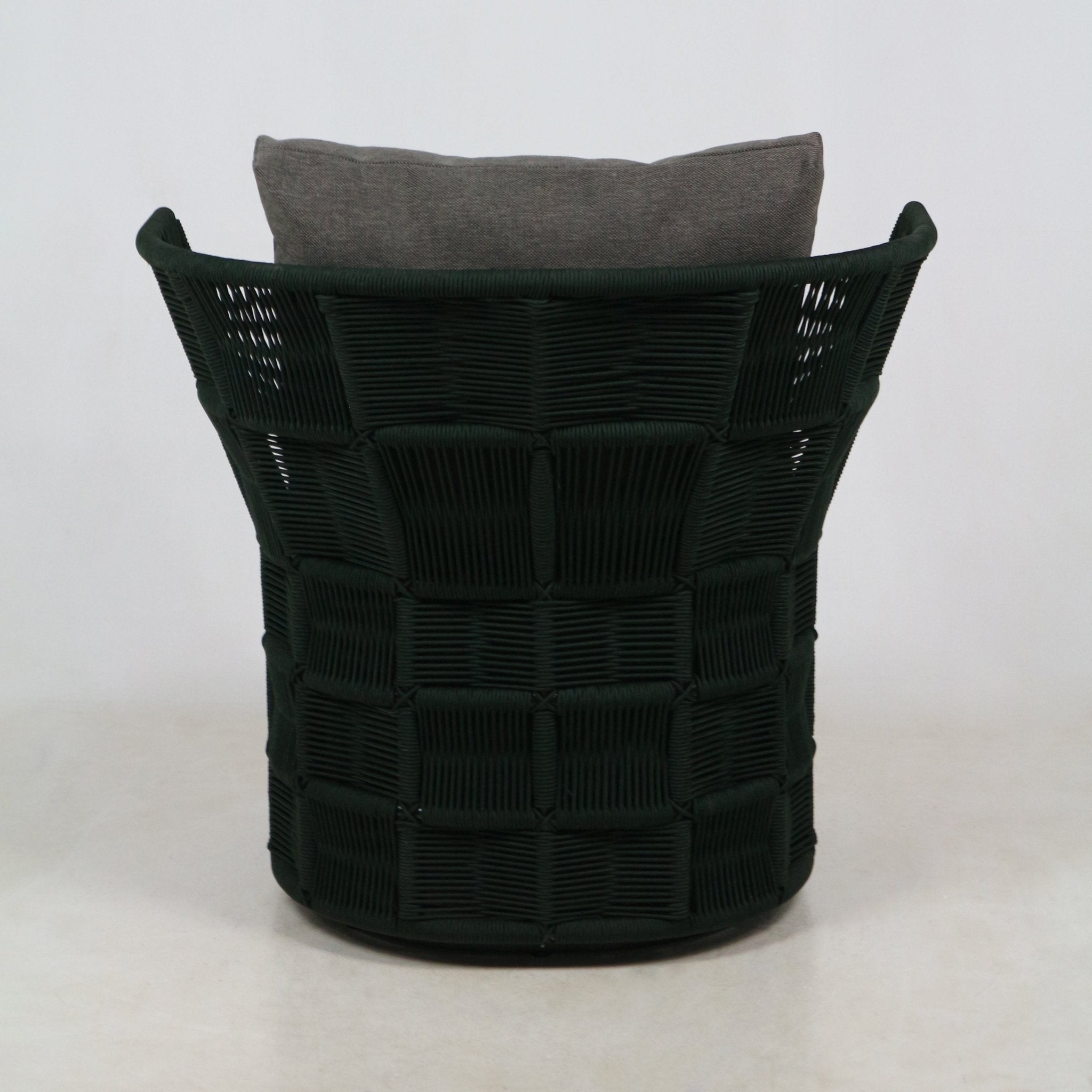 Outdoor Lounge Chair with UV protected outdoor weaving